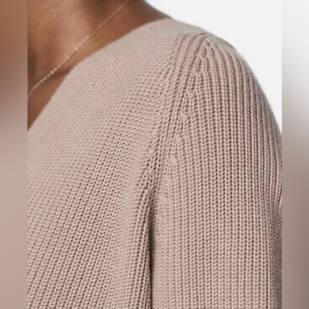 Athleta Switchback Pullover V Merino Wool Size L - image 3